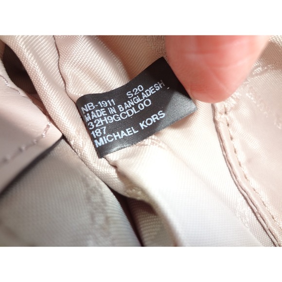 Michael Kors Camden Small Studded Dusty Pink Leather Pouchette Shoulder Bag - Picture 10 of 12